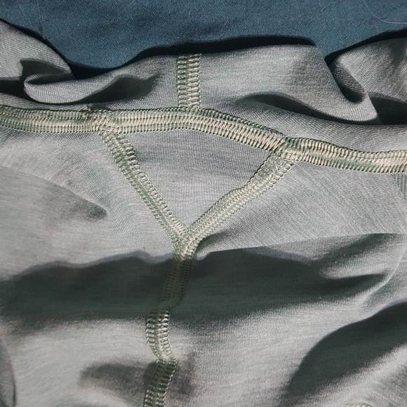 SOLD Alphalete jade green revivals small - Picture 4 of 8